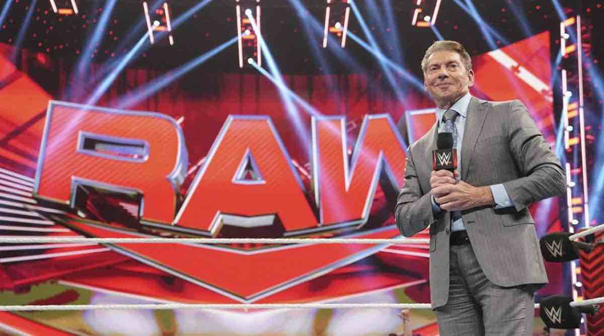 Vince Mcmahon Reportedly Is Backstage At Tonight S Wwe Raw In Boston