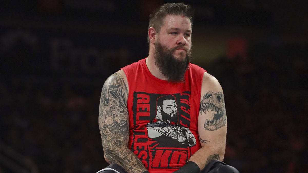 Kevin Owens Injured at WWE Live Event WWE News, WWE Results, AEW News