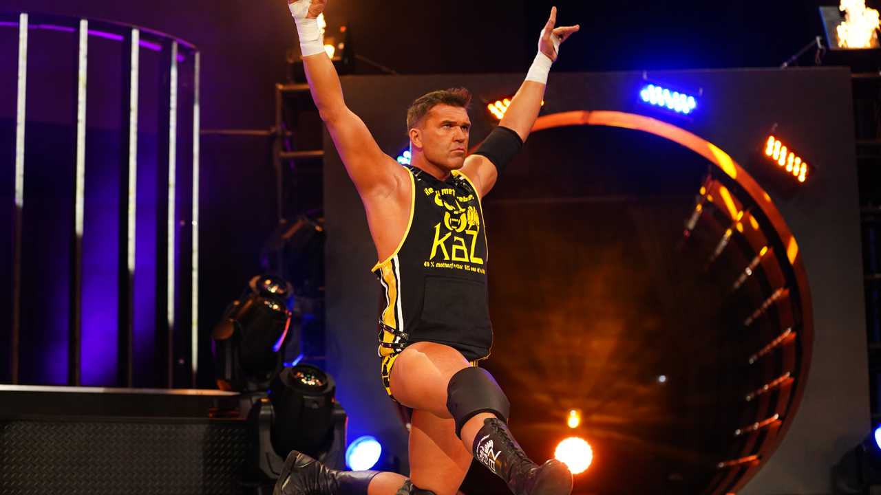 Former Aew World Tag Team Champion Reportedly Has Signed A New Contract 